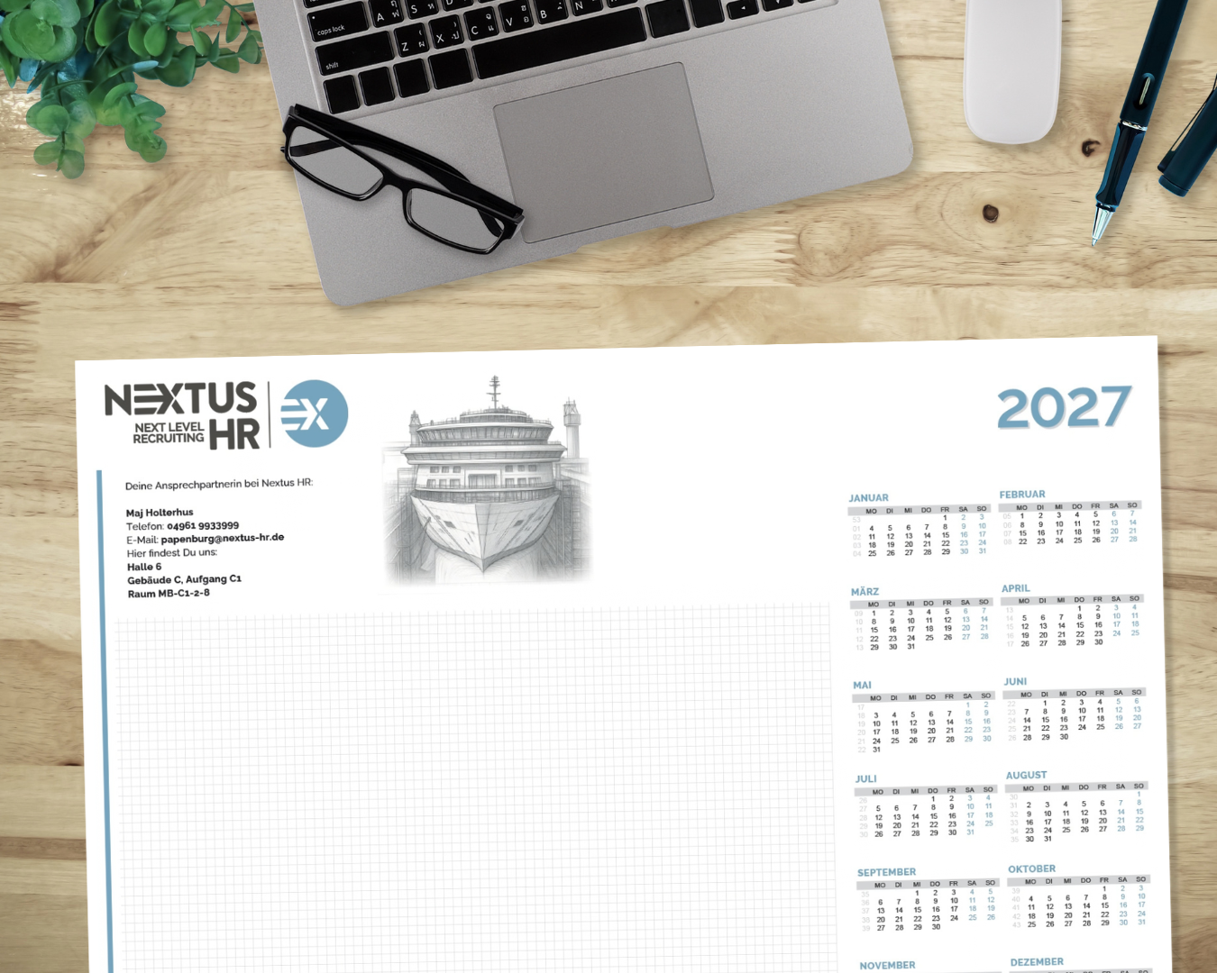 Schreibtischunterlage mit Kalendarium 2027 für Nextus HR
